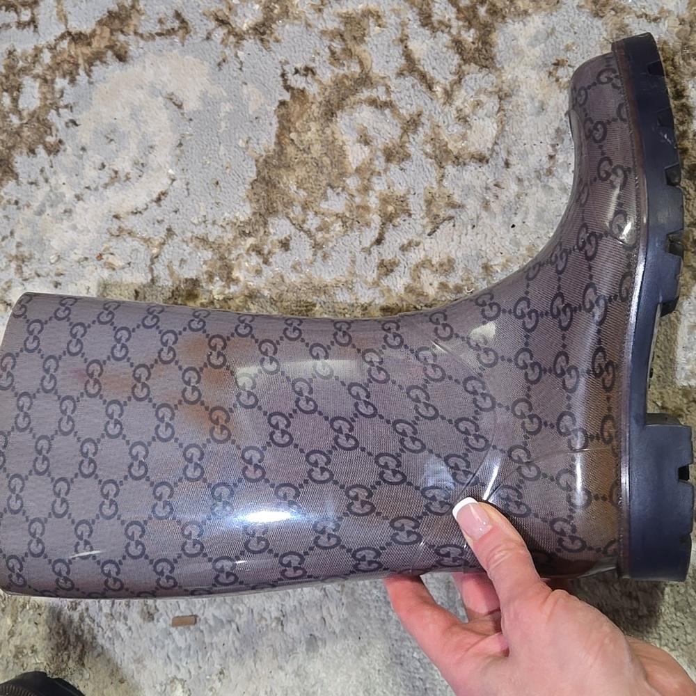 Gucci Women's  Rain Boots Size 35 - Picture 7 of 7